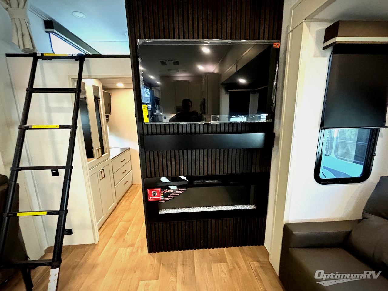 2026 Grand Design Influence 3804DS Photo 8