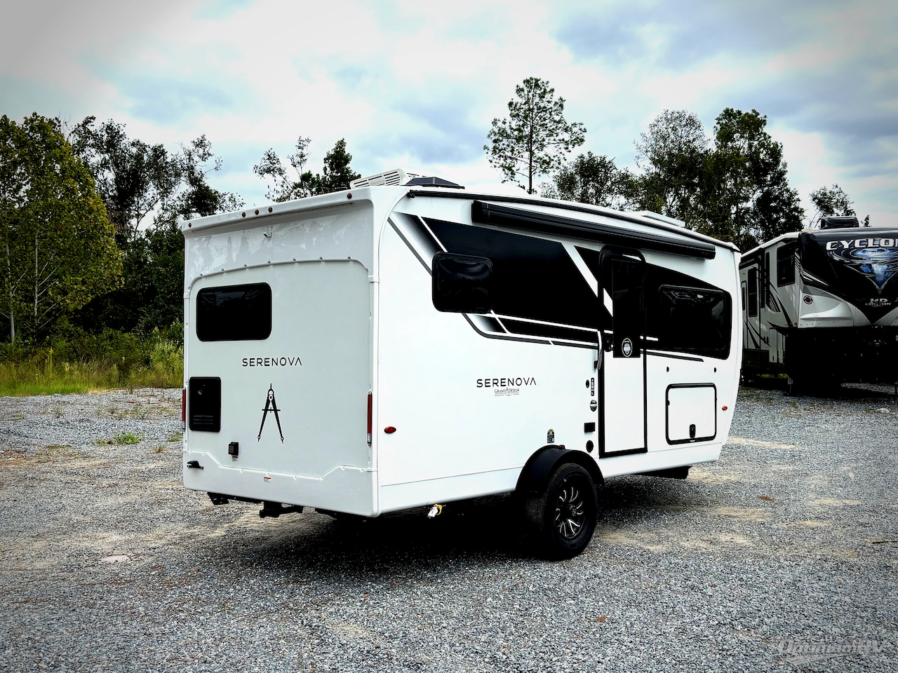 2026 Grand Design Serenova 150HL Photo 2