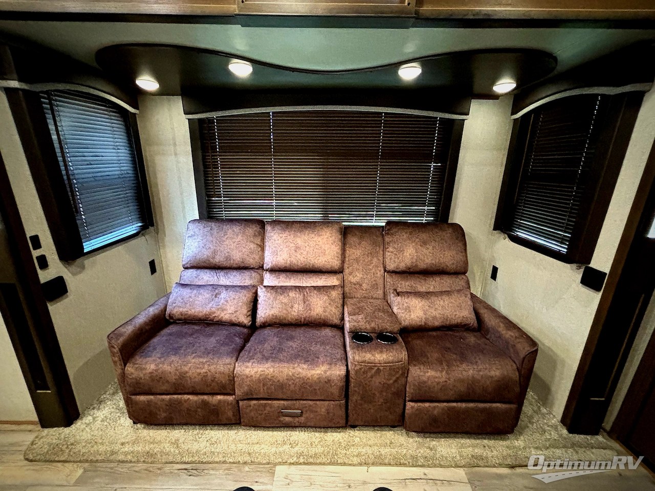 2020 Keystone Cougar 353SRX Photo 13