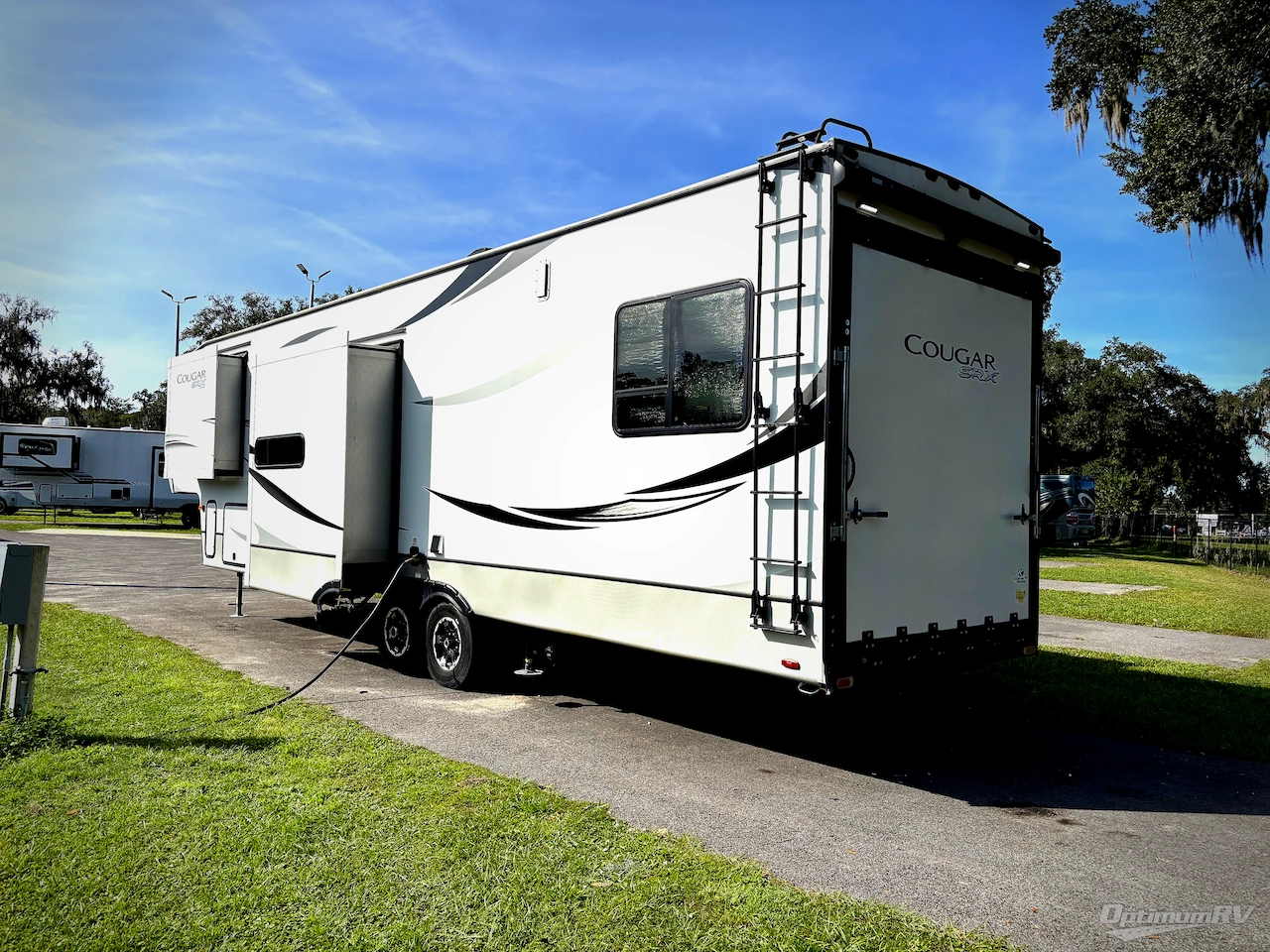 2020 Keystone Cougar 353SRX Photo 3