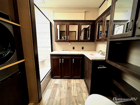 2020 Coachmen Brookstone 344FL RV Photo 4