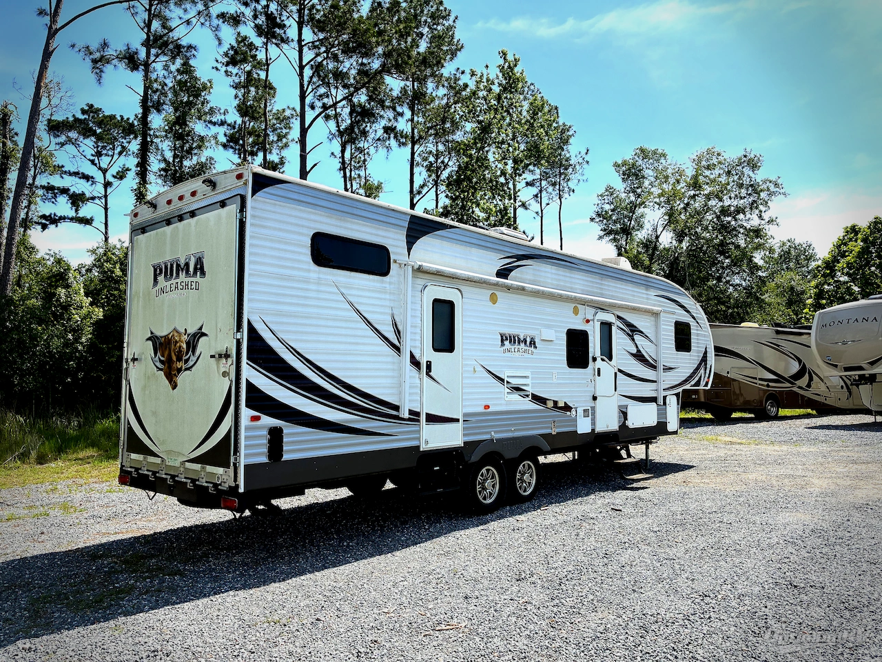 2013 Palomino Puma Unleashed 356-QLB Photo 2