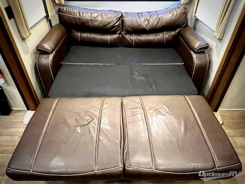 2018 Keystone Montana 3820 FK RV Photo 2