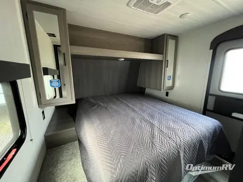 2024 Keystone Hideout 31DBS RV Photo 4