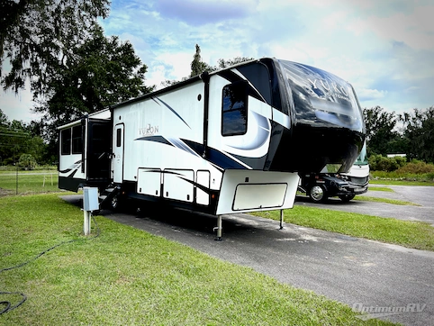 Used 2022 Dutchmen Yukon 400RL Featured Photo
