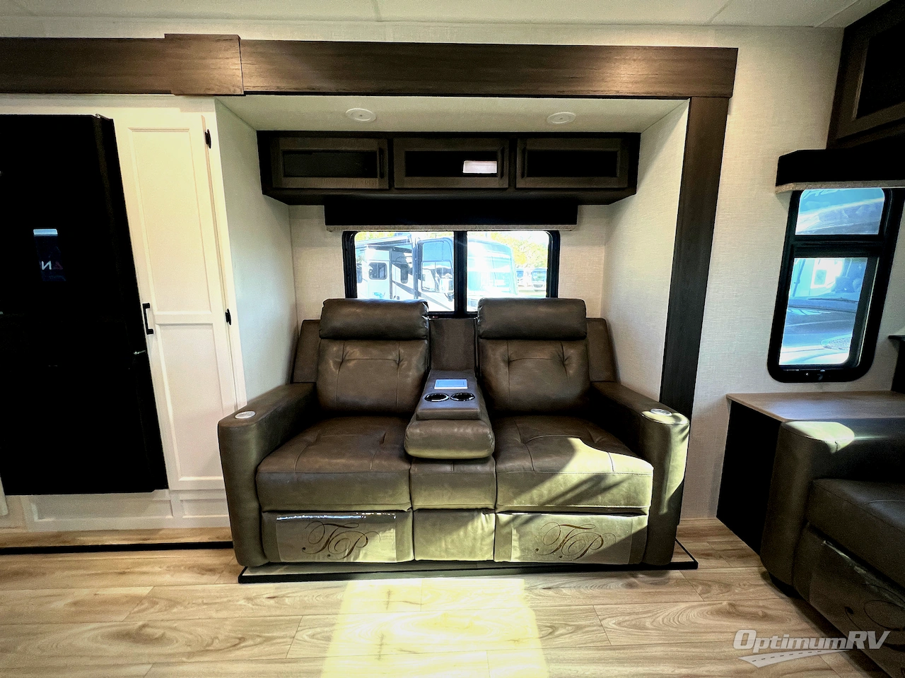 2026 Venture SportTrek Touring Edition STT333VMI Photo 9