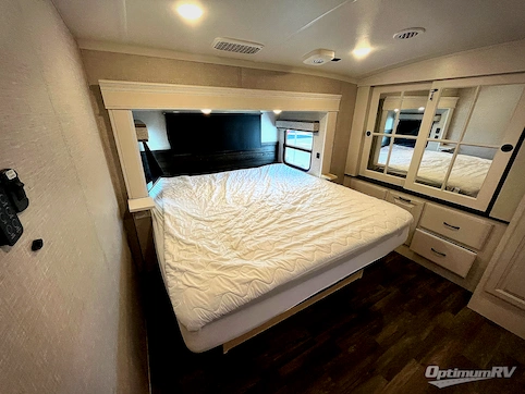 2024 Jayco North Point 377RLBH RV Photo 4