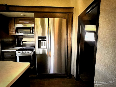 2020 Jayco North Point 377RLBH RV Photo 3