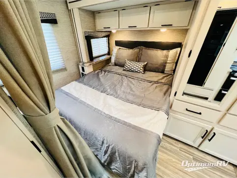 2021 Thor Four Winds 24F RV Photo 3