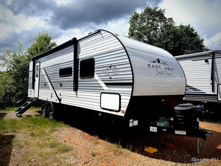 2024 East To West Della Terra 261RB RV Photo 1