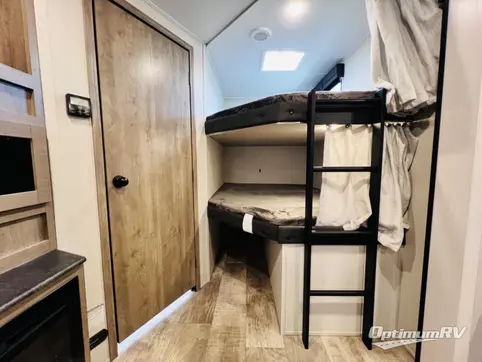 2024 Palomino Puma 28DBFQ RV Photo 3