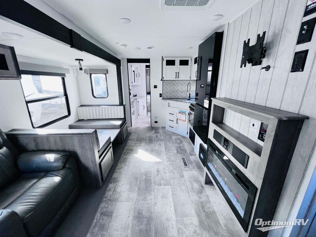 2025 Palomino Puma 337BH Photo 8