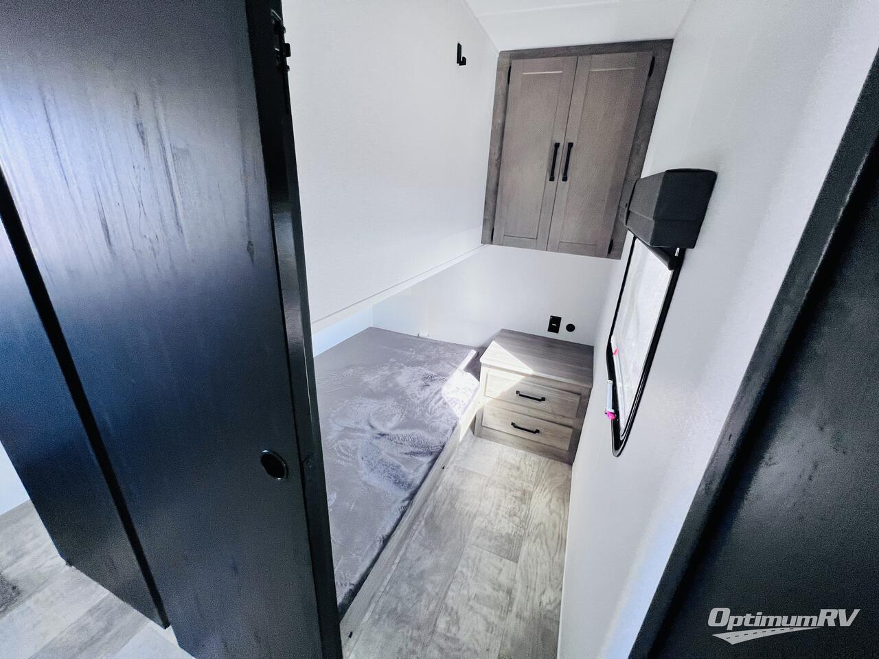 2025 Palomino Puma 337BH Photo 18