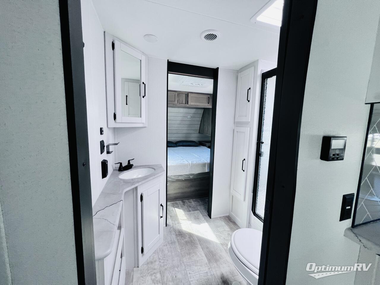 2025 Palomino Puma 337BH Photo 20