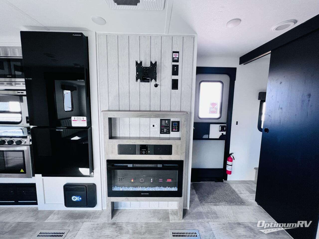 2025 Palomino Puma 337BH Photo 32