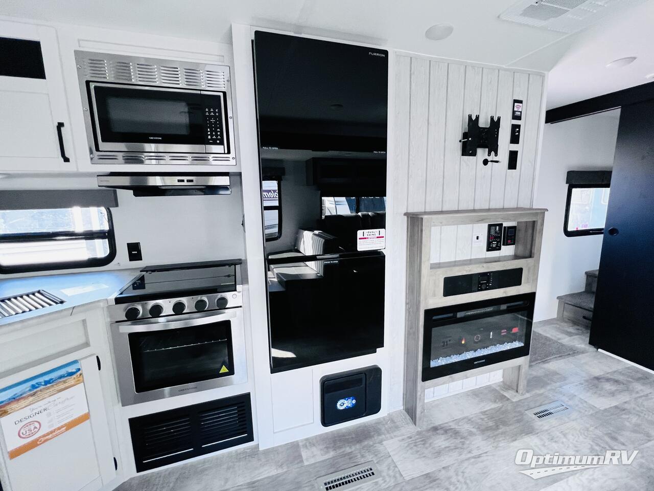 2025 Palomino Puma 337BH Photo 38