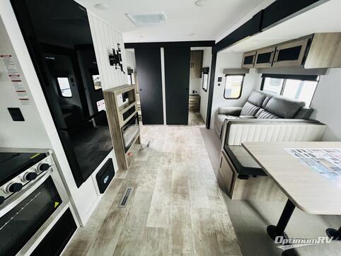 2025 Palomino Puma 337BH RV Photo 2
