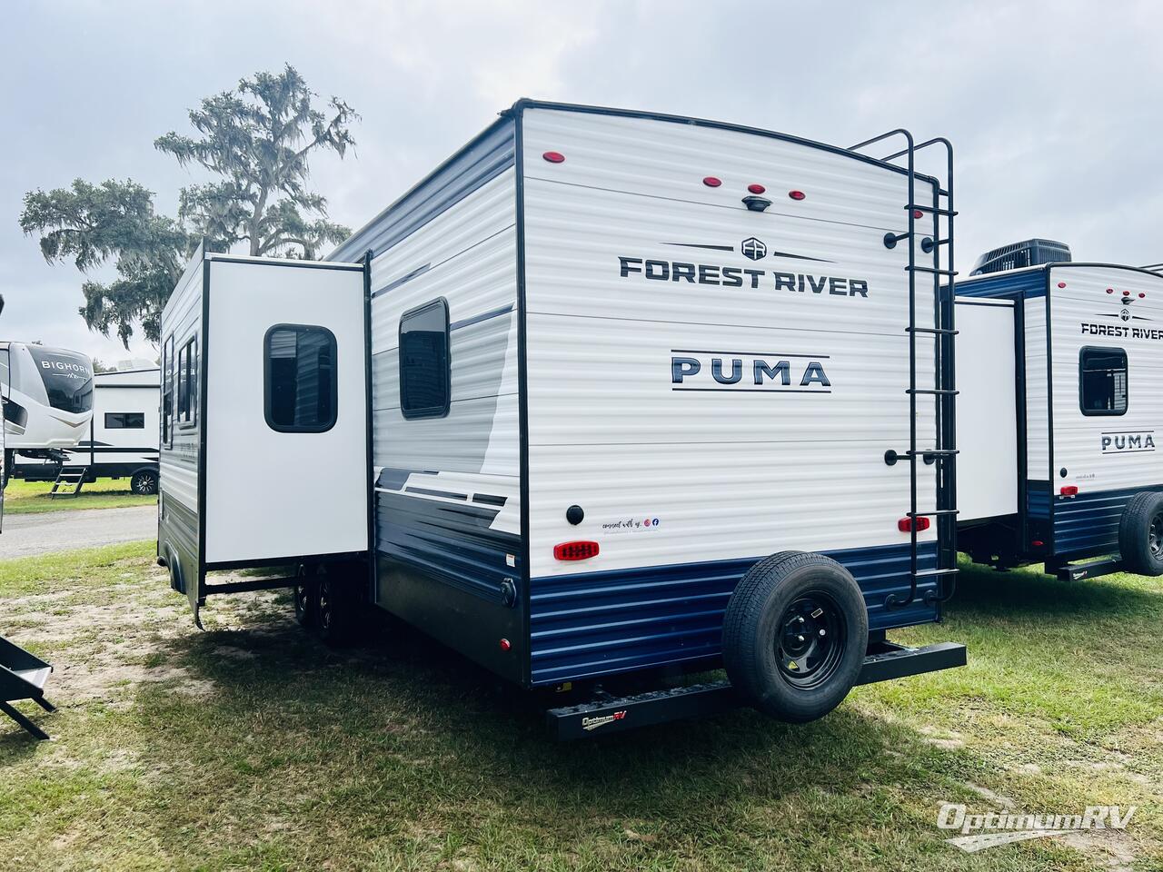 2025 Palomino Puma 337BH Photo 3