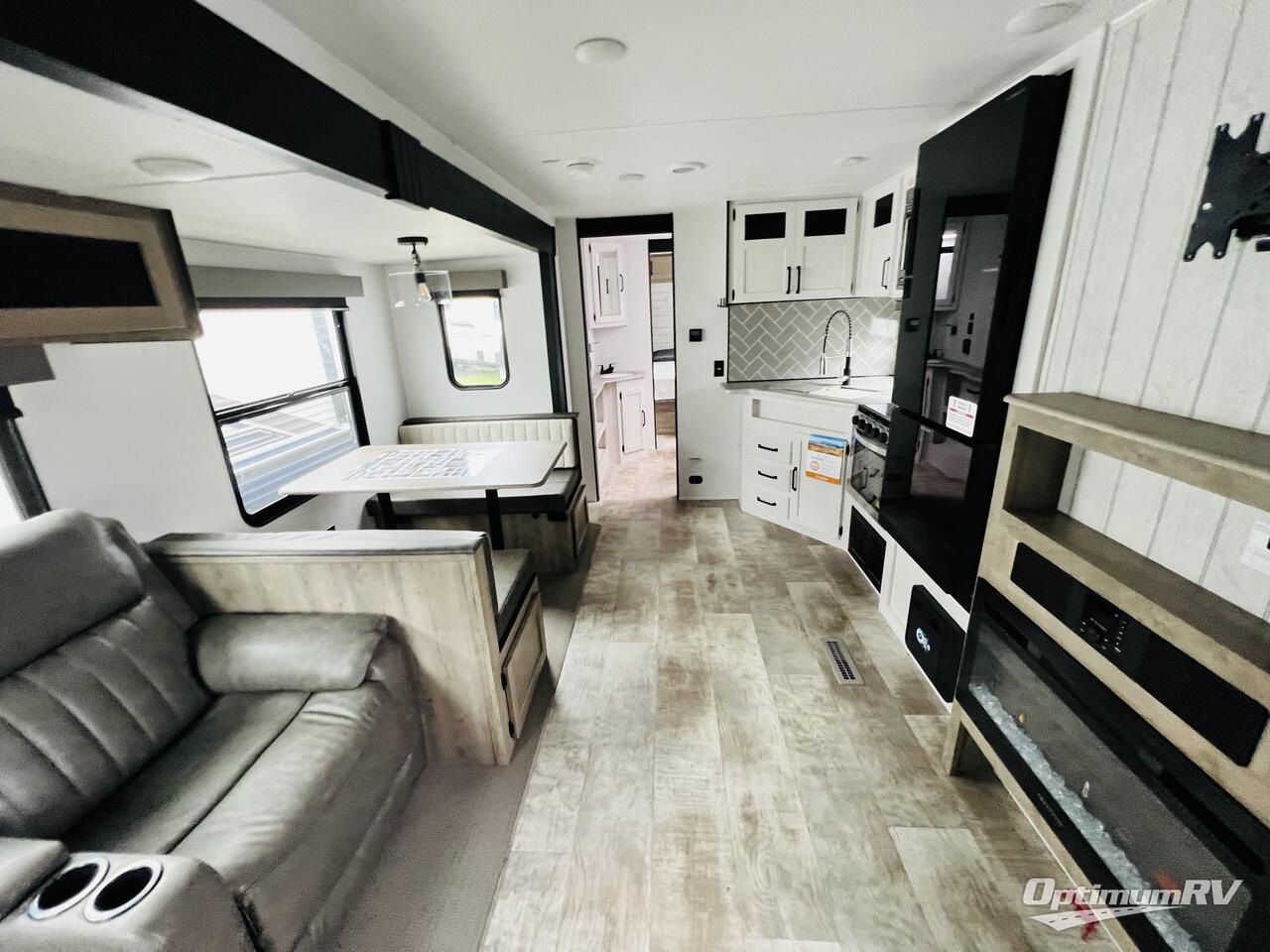 2025 Palomino Puma 337BH Photo 5