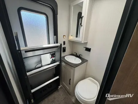 2024 Palomino Puma 32BHQS RV Photo 4