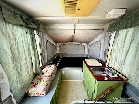 1993 Coleman Pioneer Newport RV Photo 2
