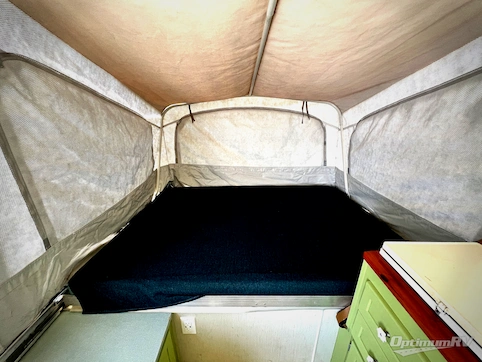 1993 Coleman Pioneer Newport RV Photo 3