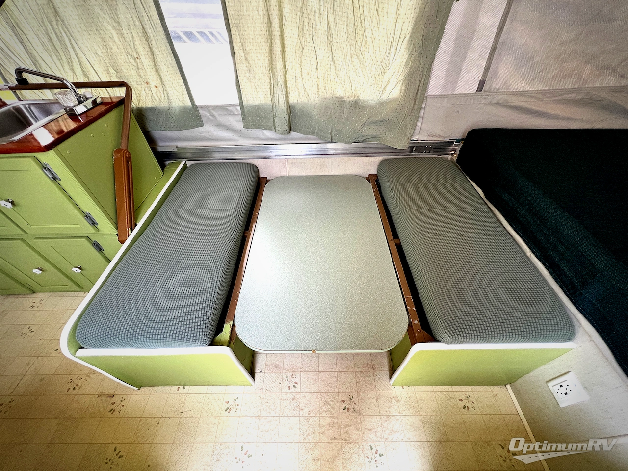 1993 Coleman Pioneer Newport Photo 10