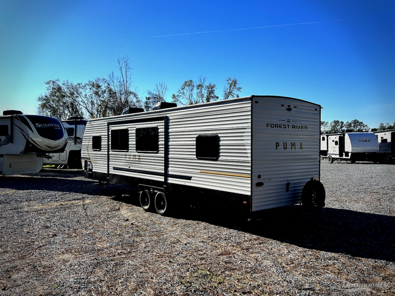 2025 Palomino Puma Camping Edition 304BHCE Photo 3