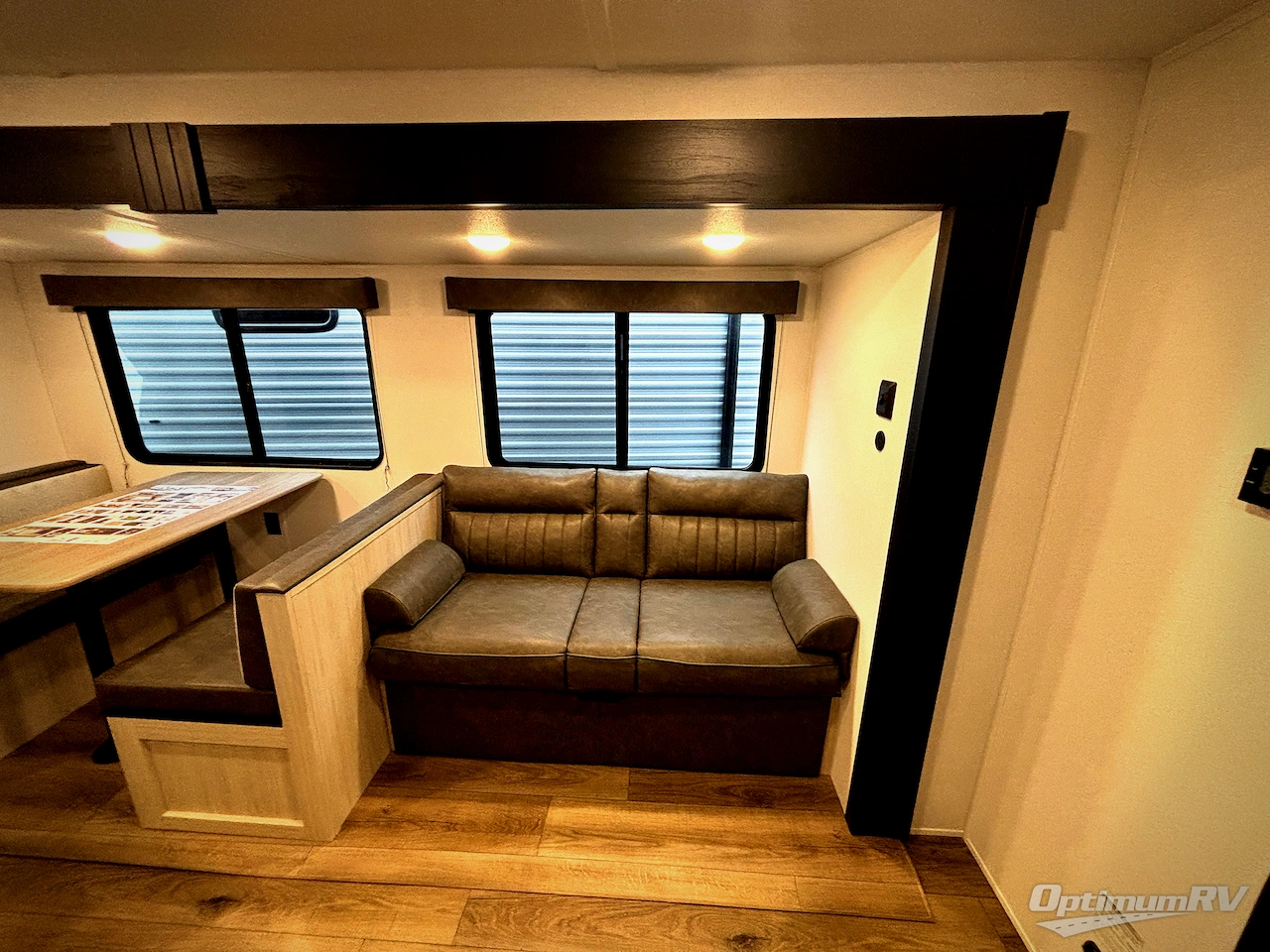 2025 Palomino Puma Camping Edition 304BHCE Photo 8