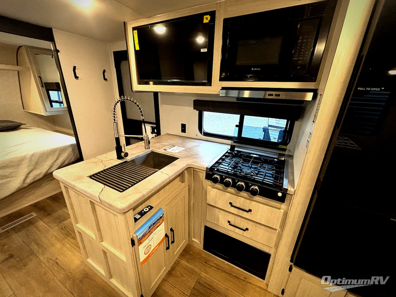 2025 Palomino Puma Camping Edition 304BHCE Photo 10