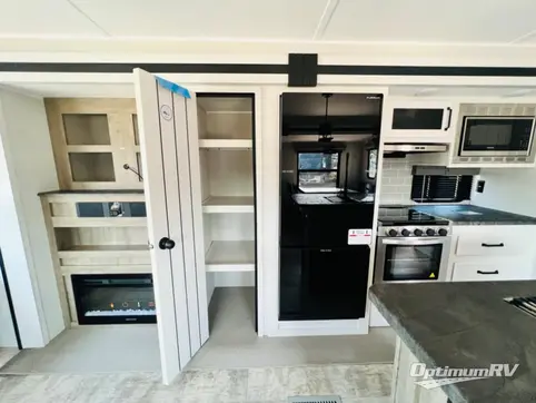 2024 Palomino Puma 31RLQS RV Photo 4