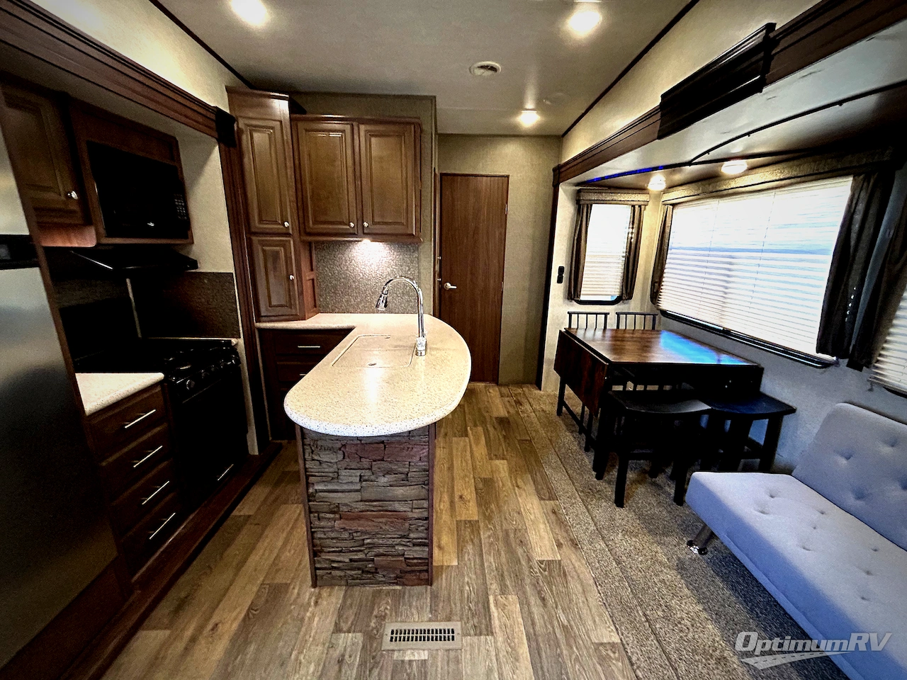 2016 Heartland ElkRidge 38RSRT Photo 4