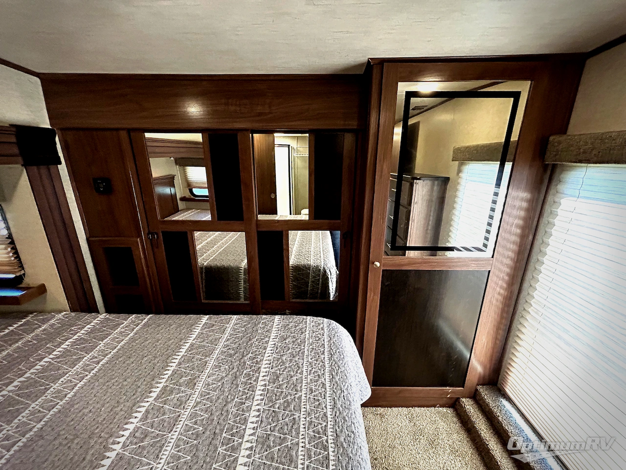 2016 Heartland ElkRidge 38RSRT Photo 10
