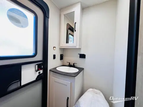 2024 Palomino Puma 32BHQS RV Photo 4