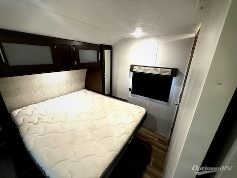 2020 Forest River Wildwood 26DBUD RV Photo 4