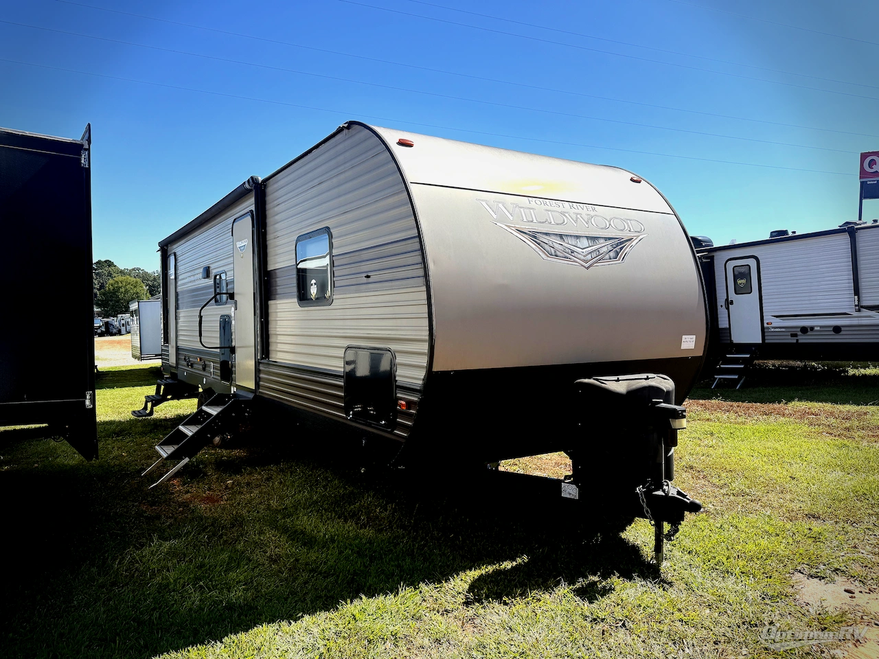 2020 Forest River Wildwood 26DBUD Photo 1