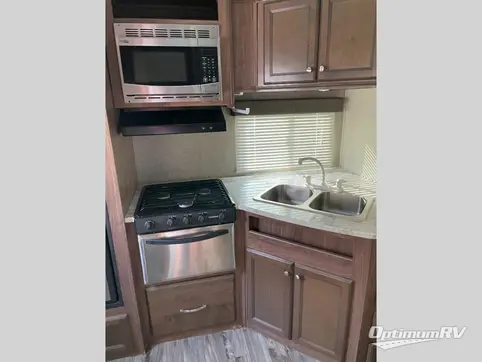 2017 Heartland ElkRidge Xtreme Light E255 RV Photo 2