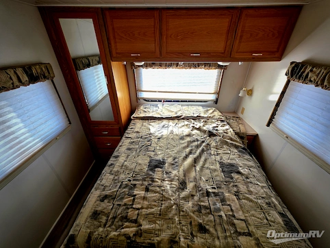2002 Winnebago Minnie Winnie 31C RV Floorplan Photo