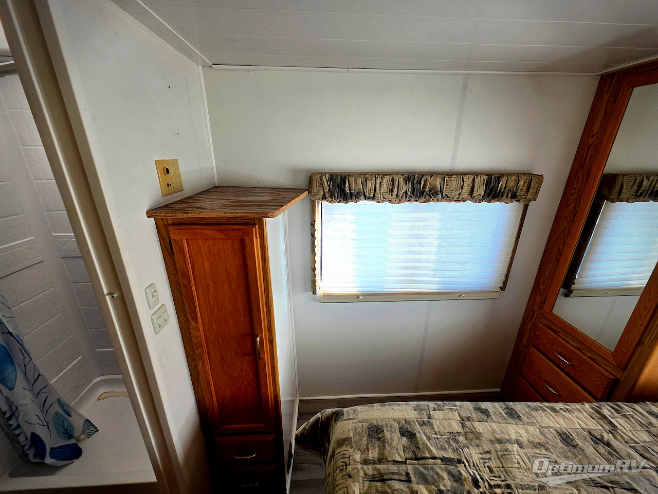 2002 Winnebago Minnie Winnie 31C Photo 19