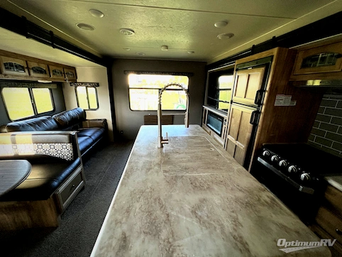 2020 Coachmen Freedom Express Liberty Edition 323BHDSLE RV Photo 2