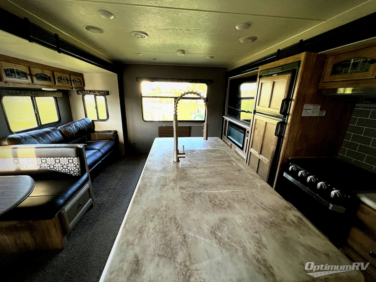 2020 Coachmen Freedom Express Liberty Edition 323BHDSLE Photo 4