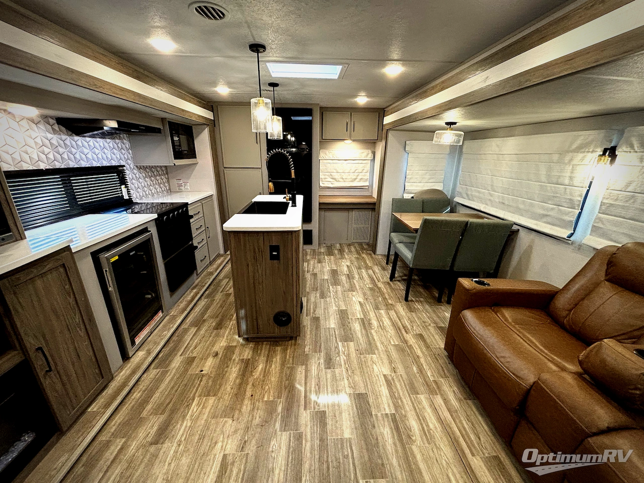 2024 Forest River Vibe 34XL Photo 4