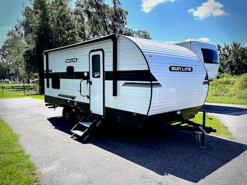 New 2026 Sunset Park Sun Lite LTD 21DB Featured Photo