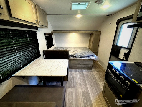 2026 Sunset Park Sun Lite LTD 21DB RV Photo 3