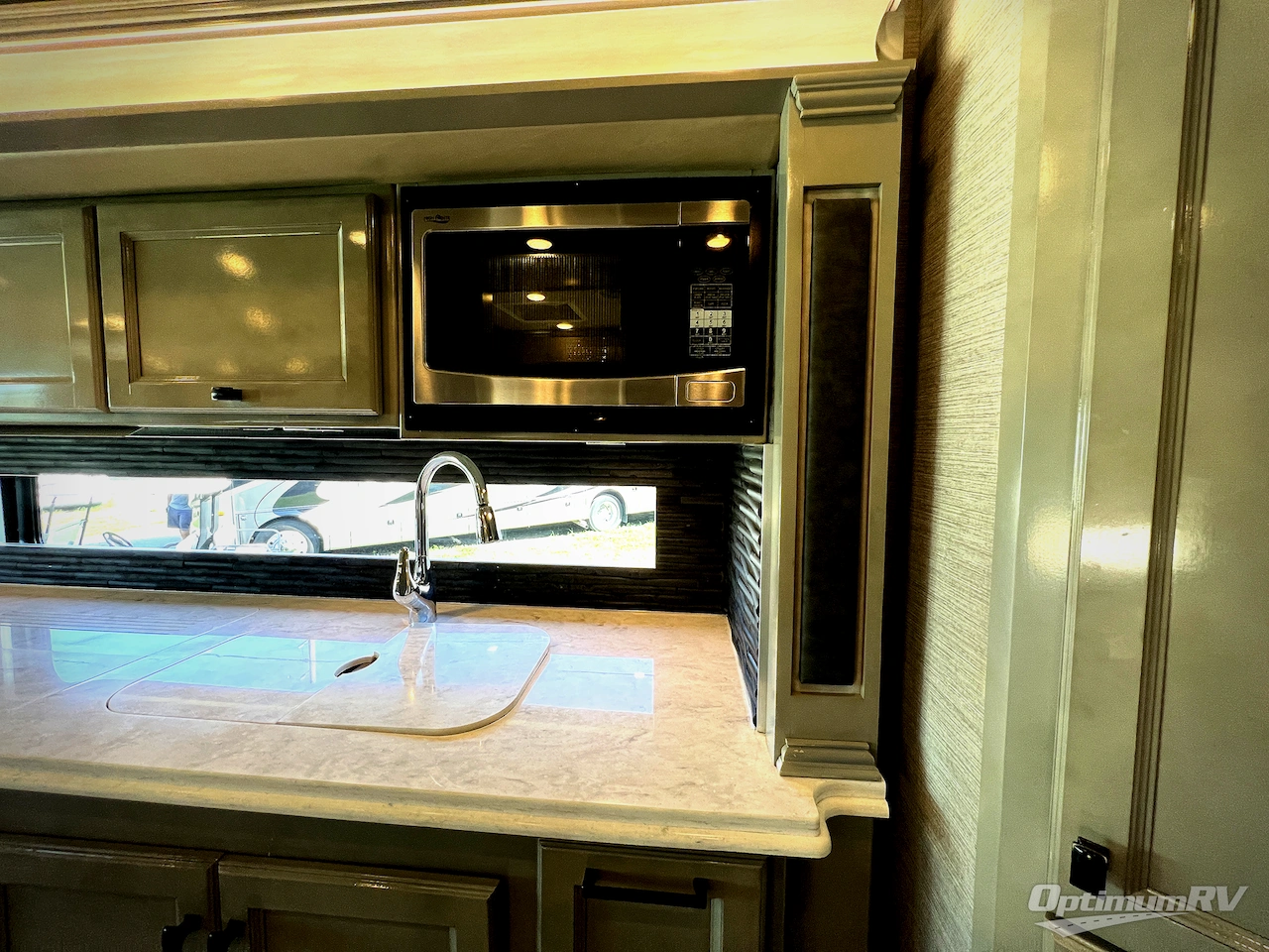 2020 Tiffin Allegro Breeze 33 BR Photo 14