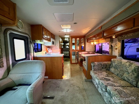 2004 Forest River Georgetown 346DS RV Photo 2