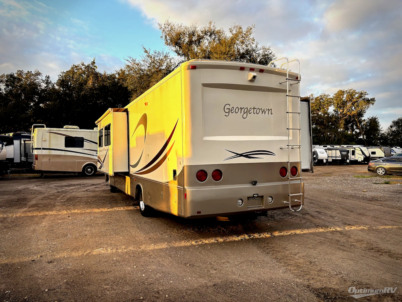 2004 Forest River Georgetown 346DS Photo 3