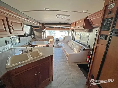2017 Winnebago Vista 31BE RV Photo 3