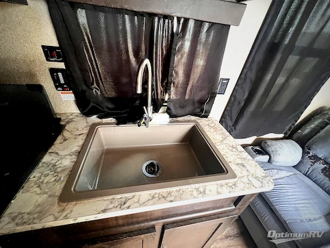 2019 Keystone Springdale 2450RB RV Photo 3