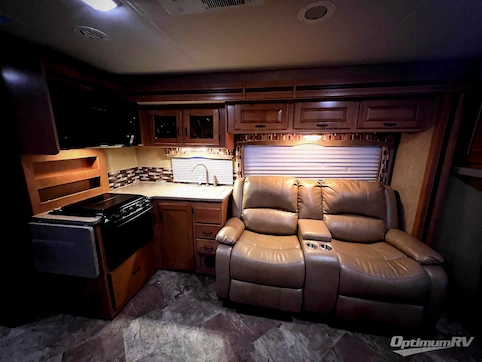 2015 Thor Citation 29TB RV Photo 2